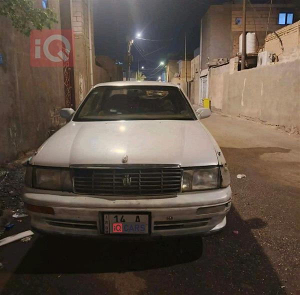 تويوتا كراون 1992 للبيع في العراق - البصرة